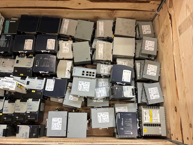 Diverse industriële componenten - afbeelding 6 van  6