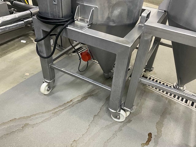 Diverse industriële rvs mengketels (2x) - afbeelding 5 van  11