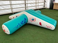 Diverse inflatables (3x)