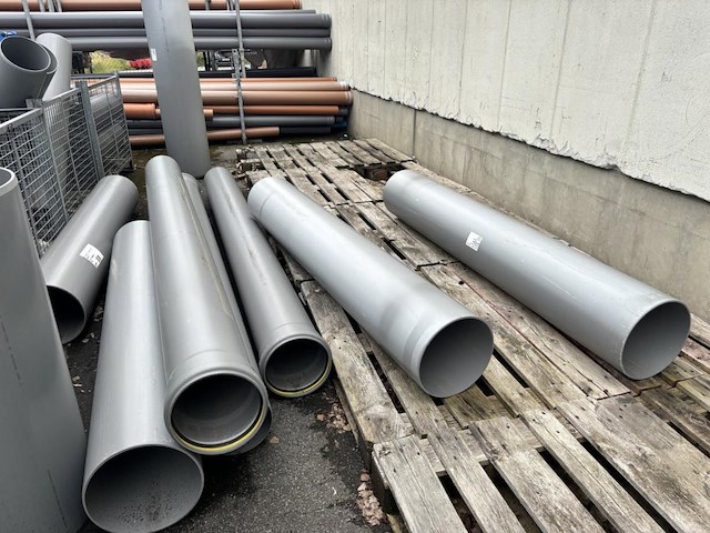 Diverse inhoud 4xbak pvc u-riool excl bak - afbeelding 7 van  7