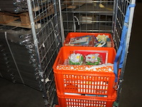 Diverse inhoud kratten - afbeelding 1 van  11