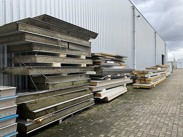 Diverse isolatiepanelen (75x) waaronder kingspan - afbeelding 1 van  31