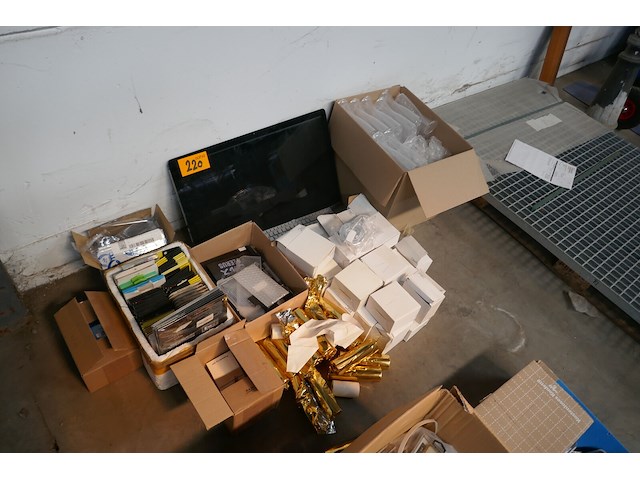 Diverse items 2 - afbeelding 1 van  6