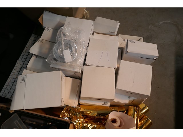 Diverse items 2 - afbeelding 4 van  6