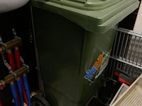 Diverse items deel 1 ( inhoud opbergruimte ) - afbeelding 3 van  5