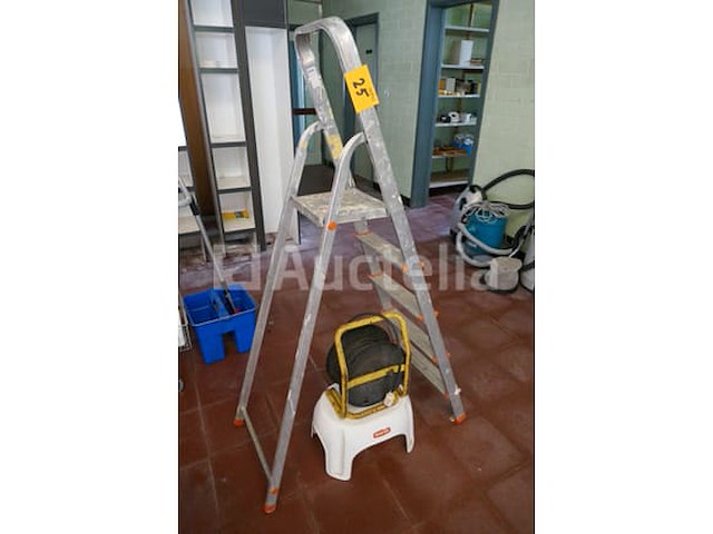 Diverse items deel 1 - afbeelding 1 van  3