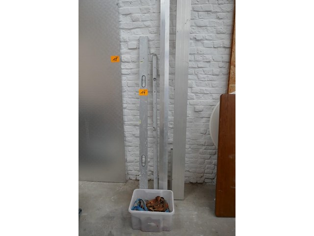 Diverse items deel 1 - afbeelding 1 van  4