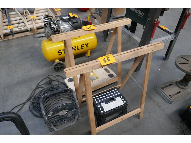 Diverse items deel 1 - afbeelding 1 van  4