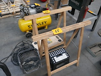 Diverse items deel 1 - afbeelding 1 van  4