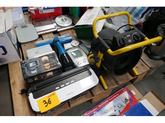 Diverse items deel 2 - afbeelding 1 van  4