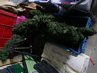 Diverse items ( inhoud achterkelder ) - afbeelding 3 van  5