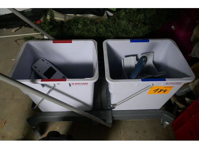 Diverse items ( inhoud achterkelder ) - afbeelding 5 van  5