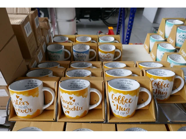 Diverse items souvenierwinkel deel 1 - afbeelding 4 van  18