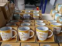 Diverse items souvenierwinkel deel 1 - afbeelding 4 van  18