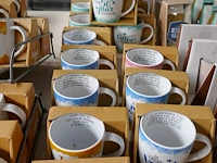 Diverse items souvenierwinkel deel 1 - afbeelding 5 van  18