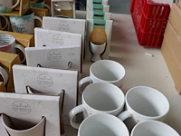 Diverse items souvenierwinkel deel 1 - afbeelding 6 van  18