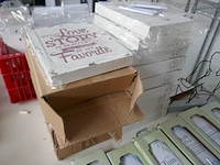 Diverse items souvenierwinkel deel 1 - afbeelding 9 van  18