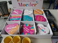 Diverse items souvenierwinkel deel 1 - afbeelding 13 van  18