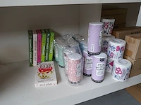 Diverse items souvenierwinkel deel 2 - afbeelding 3 van  10