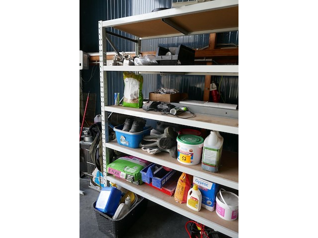 Diverse items - afbeelding 1 van  6