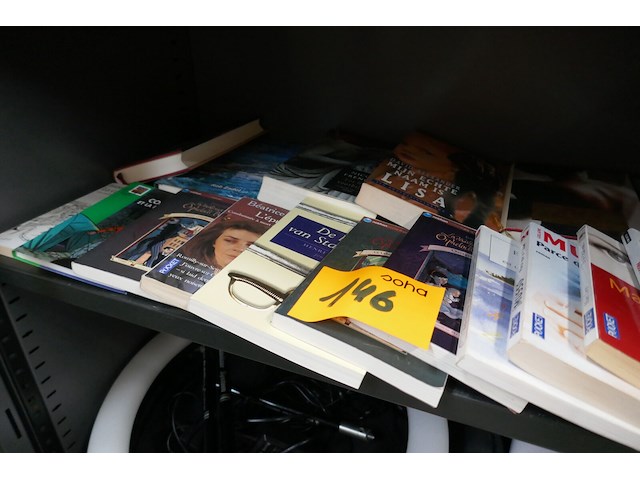 Diverse items - afbeelding 1 van  10