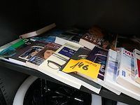 Diverse items - afbeelding 1 van  10