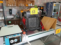 Diverse items - afbeelding 1 van  6