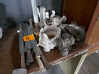 Diverse items - afbeelding 1 van  4