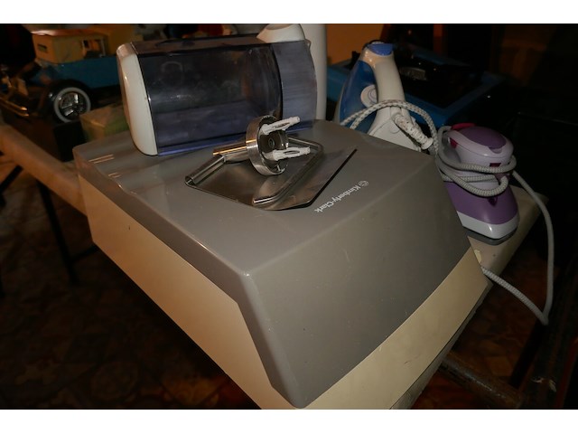 Diverse items - afbeelding 4 van  4
