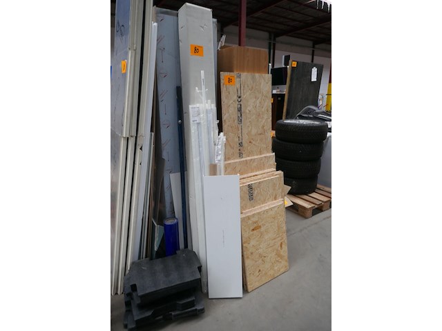 Diverse items - afbeelding 1 van  4