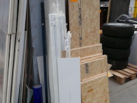 Diverse items - afbeelding 1 van  4
