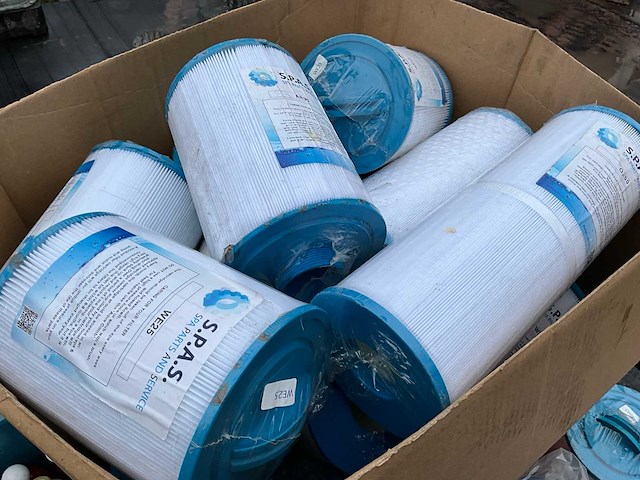 Diverse jacuzzi accessoires - afbeelding 3 van  14