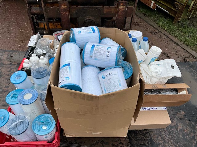 Diverse jacuzzi accessoires - afbeelding 12 van  14