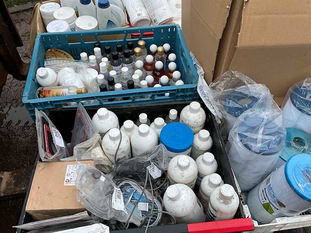 Diverse jacuzzi accessoires - afbeelding 2 van  4