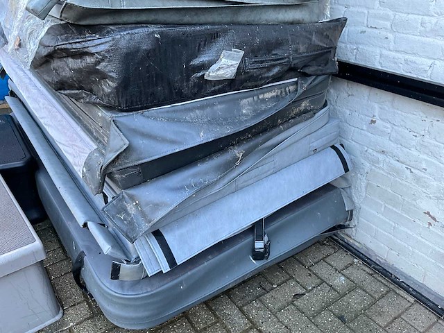 Diverse jacuzzie covers - afbeelding 2 van  12
