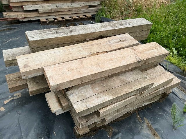 Diverse juffers en planken bouw - afbeelding 1 van  3