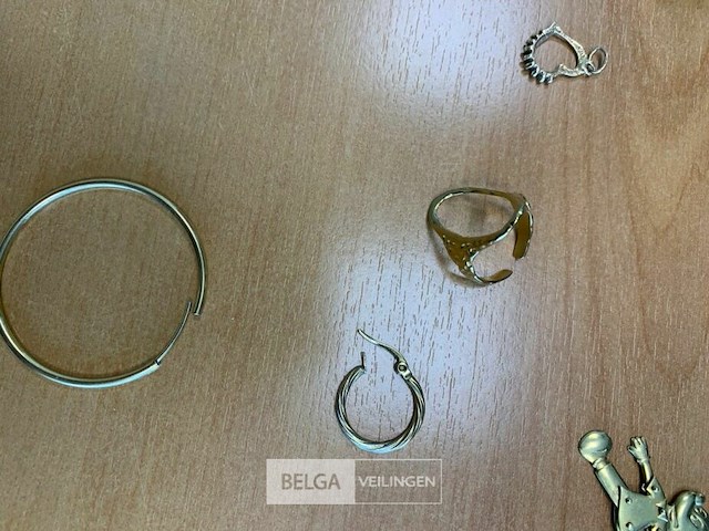 Diverse juwelen & horloges - afbeelding 2 van  11