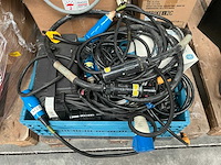 Diverse kabels, connectoren en spots - afbeelding 5 van  6