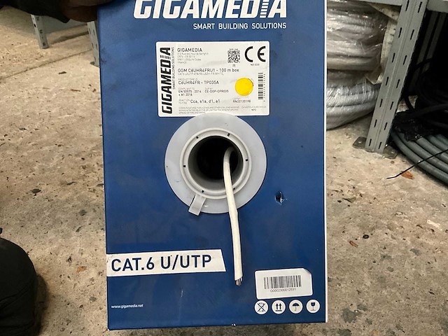 Diverse kabels en buizen (8x) - afbeelding 1 van  11