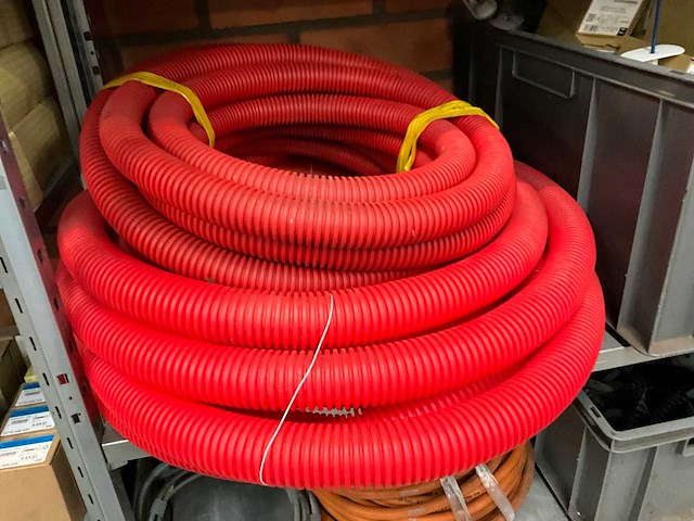 Diverse kabels en buizen (8x) - afbeelding 3 van  11