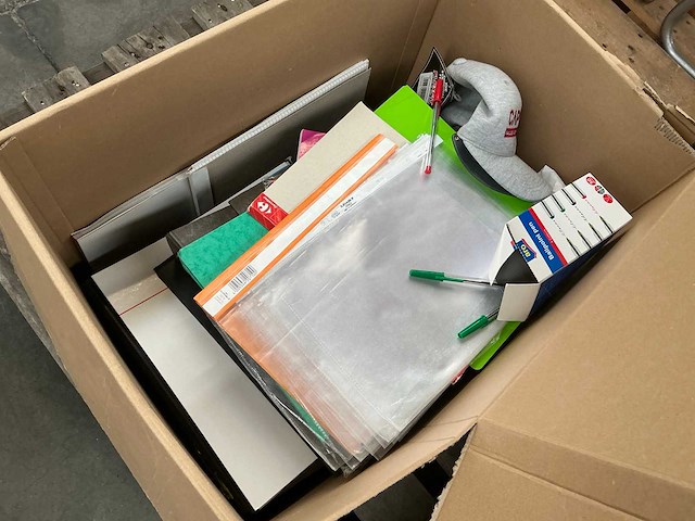 Diverse kabels en computer toebehoren - afbeelding 6 van  11