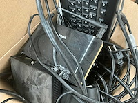 Diverse kabels en computer toebehoren - afbeelding 11 van  11