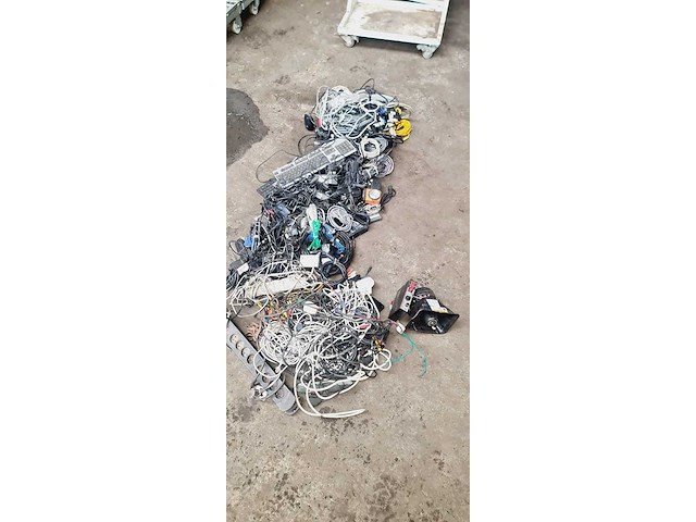 Diverse kabels - afbeelding 1 van  8