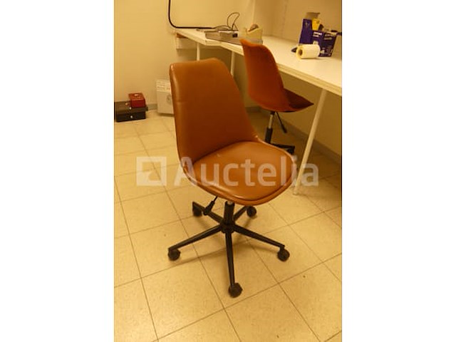 Diverse kantoormeubilair - afbeelding 10 van  21