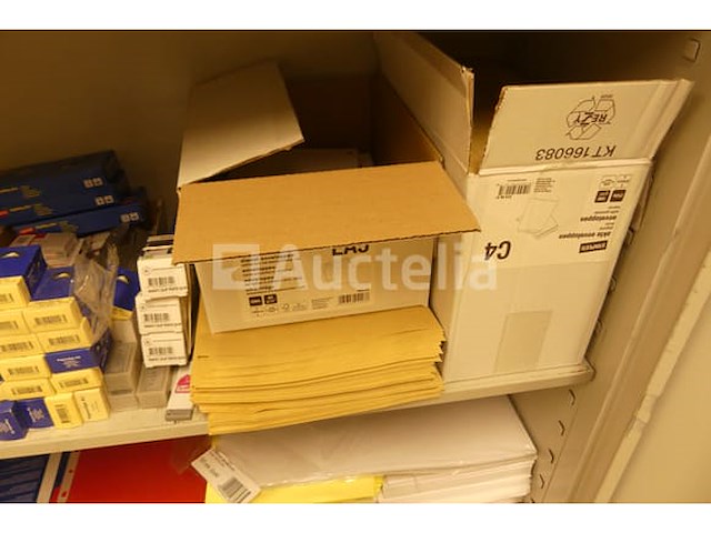 Diverse kantoormeubilair - afbeelding 15 van  21