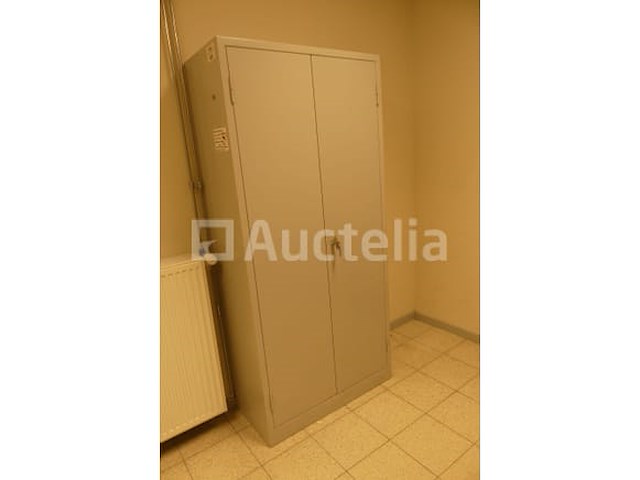 Diverse kantoormeubilair - afbeelding 19 van  21