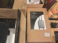 Diverse kartonnen met accessoires (12x) - afbeelding 2 van  4