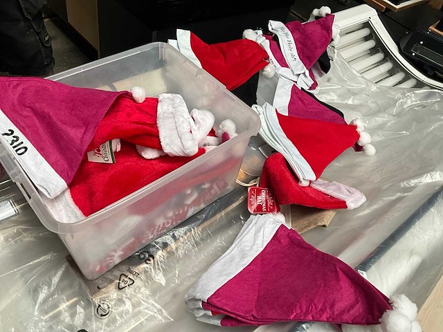 Diverse kerstmutsen - afbeelding 1 van  6