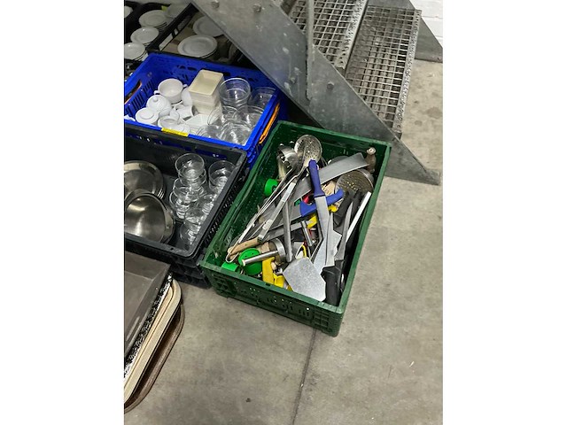 Diverse keukenbenodigdheden - afbeelding 3 van  5