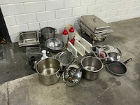 Diverse keukenbenodigdheden - afbeelding 1 van  4